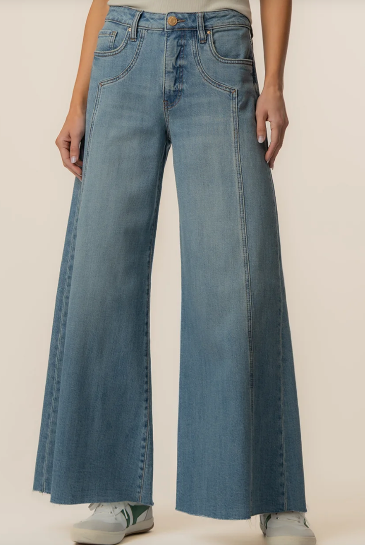 Kut From The Kloth: Blake High Rise Super Wide-Wistfulness-5- Denim-KUT FROM THE KLOTH-Usher & Co - Women's Boutique Located in Atoka, OK and Durant, OK
