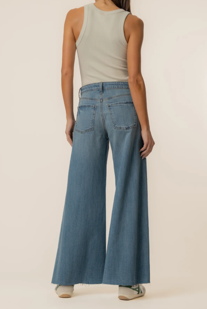 Kut From The Kloth: Blake High Rise Super Wide-Wistfulness-5- Denim-KUT FROM THE KLOTH-Usher & Co - Women's Boutique Located in Atoka, OK and Durant, OK