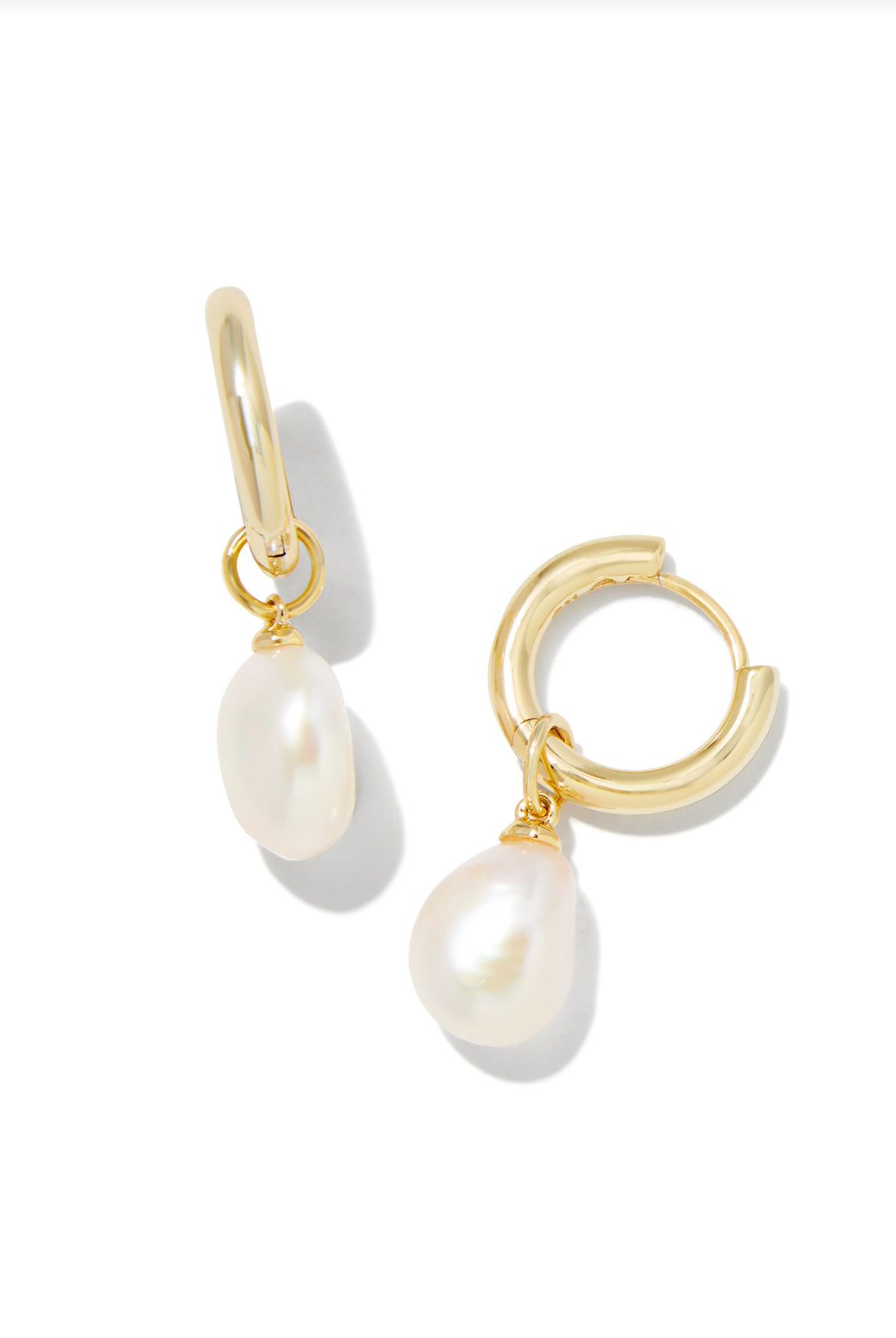 Kendra Scott: Willa Pearl Huggie-7- Jewelry-Kendra Scott-Usher & Co - Women's Boutique Located in Atoka, OK and Durant, OK