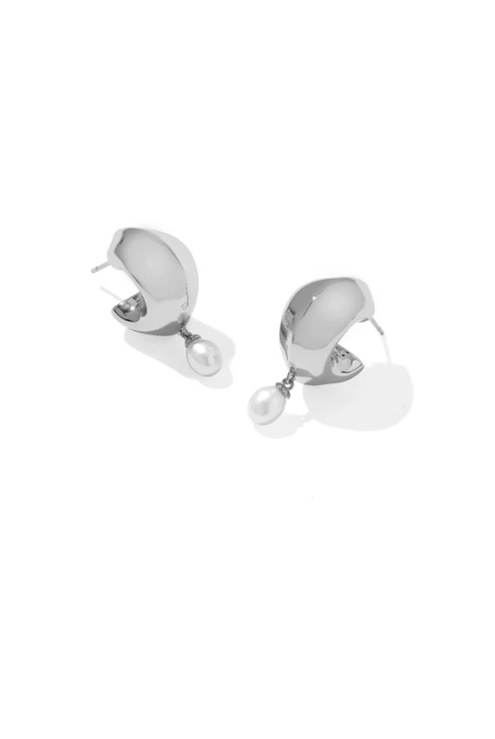 Kendra Scott: Oakland Pearl Huggie Earrings-Silver Freshwater Cultured Pearl-7- Jewelry-Kendra Scott-Usher & Co - Women's Boutique Located in Atoka, OK and Durant, OK
