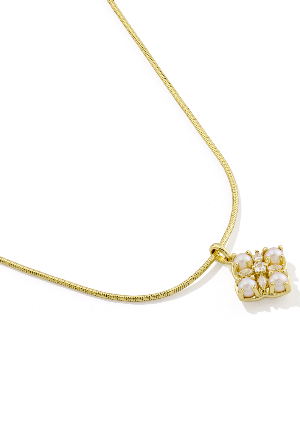Kendra Scott: Dira Pearl Necklace-Gold-7- Jewelry-Kendra Scott-Usher & Co - Women's Boutique Located in Atoka, OK and Durant, OK