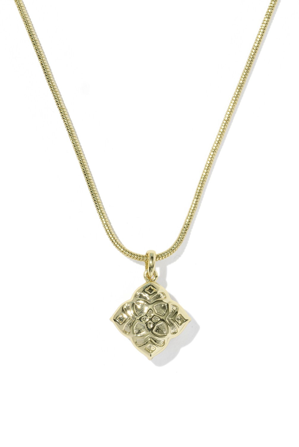 Kendra Scott: Dira Pearl Necklace-Gold-7- Jewelry-Kendra Scott-Usher & Co - Women's Boutique Located in Atoka, OK and Durant, OK