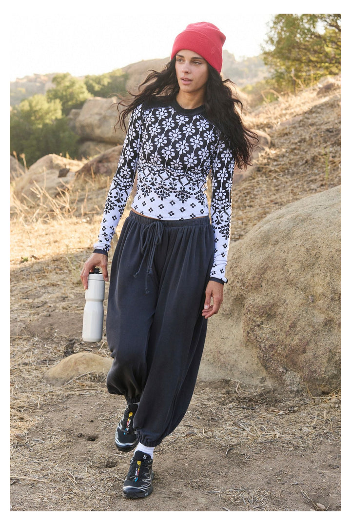 Free People Movement: Momentum Balloon Pants - Black-4- Bottoms-Free People Movement-Usher & Co - Women's Boutique Located in Atoka, OK and Durant, OK