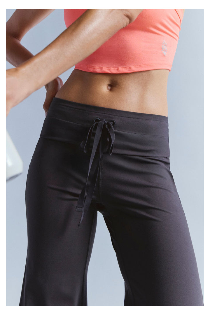 Free People Movement: Quick Step Bubble Pants - Chocolate-4- Bottoms-Free People Movement-Usher & Co - Women's Boutique Located in Atoka, OK and Durant, OK