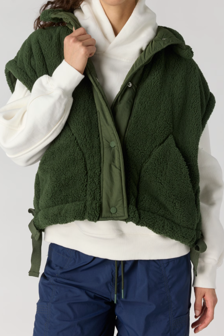 FP Movement: Scout It Out Vest-Ivy-2- Tops Over-Free People Movement-Usher & Co - Women's Boutique Located in Atoka, OK and Durant, OK