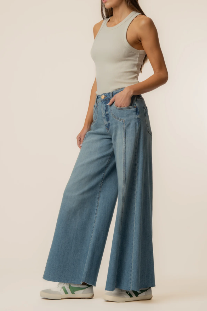 Kut From The Kloth: Blake High Rise Super Wide-Wistfulness-5- Denim-KUT FROM THE KLOTH-Usher & Co - Women's Boutique Located in Atoka, OK and Durant, OK