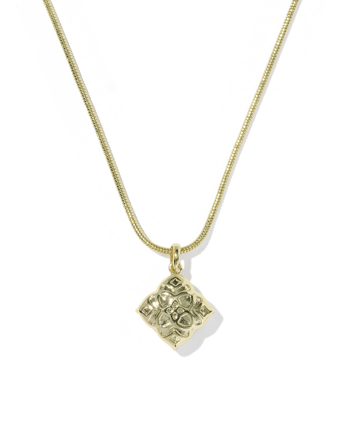 Kendra Scott: Dira Pearl Necklace-Gold-7- Jewelry-Kendra Scott-Usher & Co - Women's Boutique Located in Atoka, OK and Durant, OK