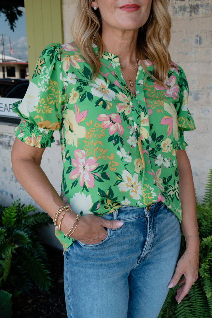 Keep It Floral Top-Short Sleeve Tops-JODIFL-Usher & Co - Women's Boutique Located in Atoka, OK and Durant, OK