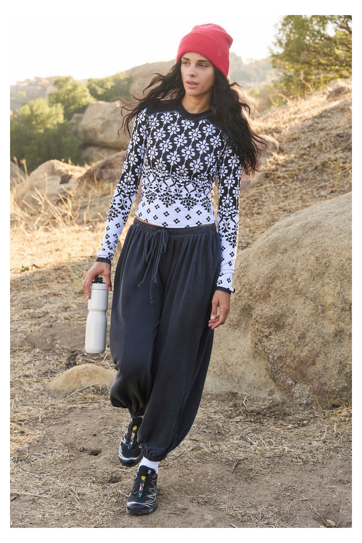 Free People Movement: Momentum Balloon Pants - Black-4- Bottoms-Free People Movement-Usher & Co - Women's Boutique Located in Atoka, OK and Durant, OK
