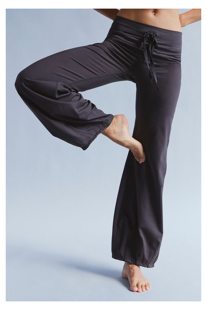 Free People Movement: Quick Step Bubble Pants - Chocolate-4- Bottoms-Free People Movement-Usher & Co - Women's Boutique Located in Atoka, OK and Durant, OK