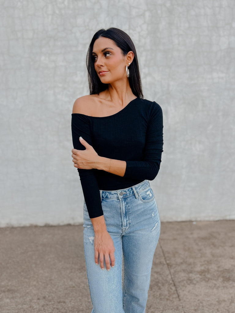 Z Supply: Jane Rib One Shoulder Top-Long Sleeve Tops-Z SUPPLY-Usher & Co - Women's Boutique Located in Atoka, OK and Durant, OK